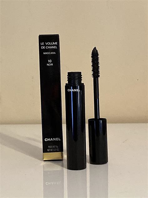 chanel le volume 10 noir